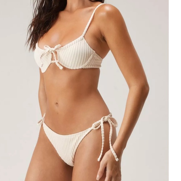 Premium Ribbed Ruched Tie Underwire Bikini Set - Picture 1 of 3